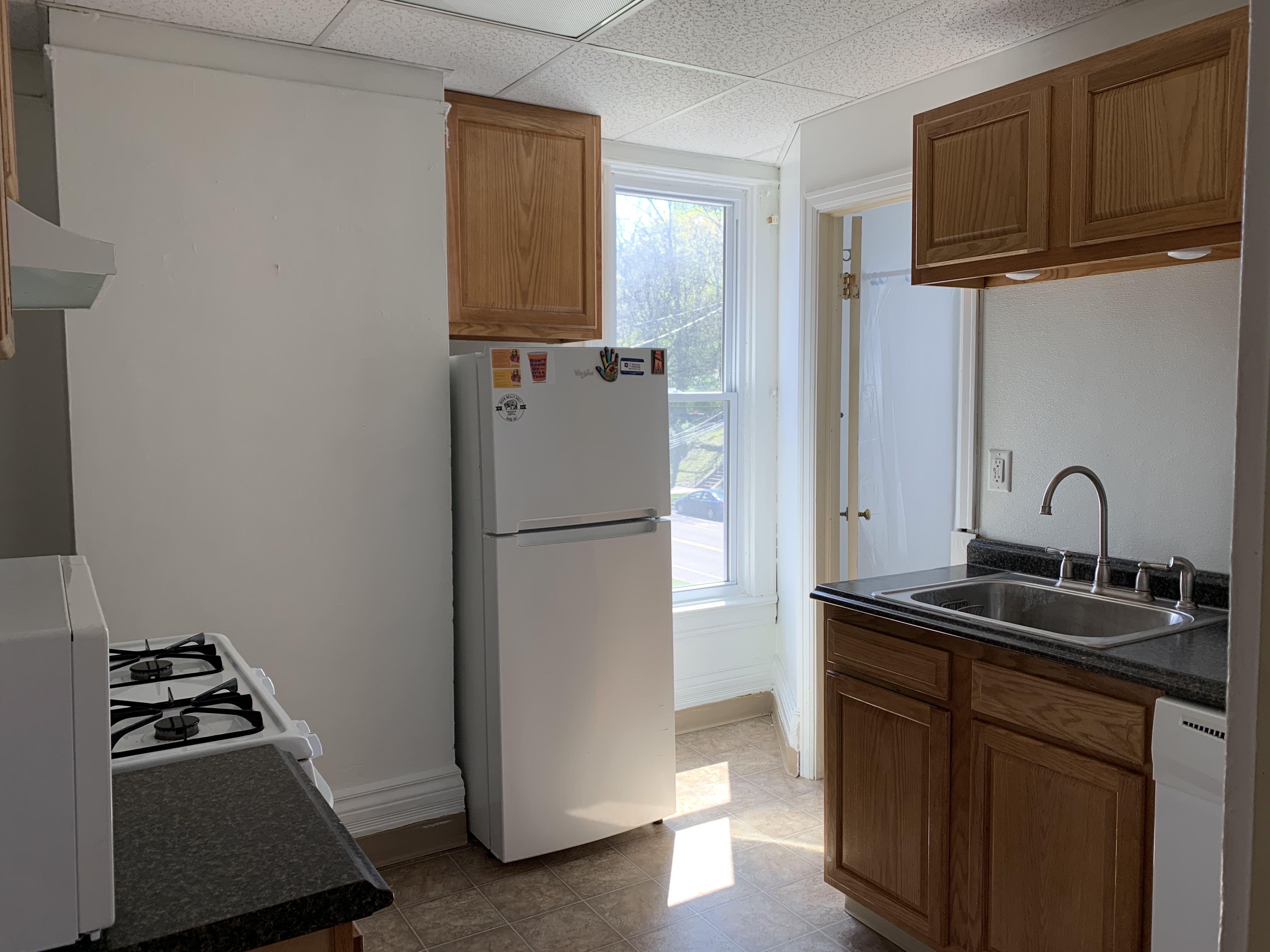 711euc3-_kitchen